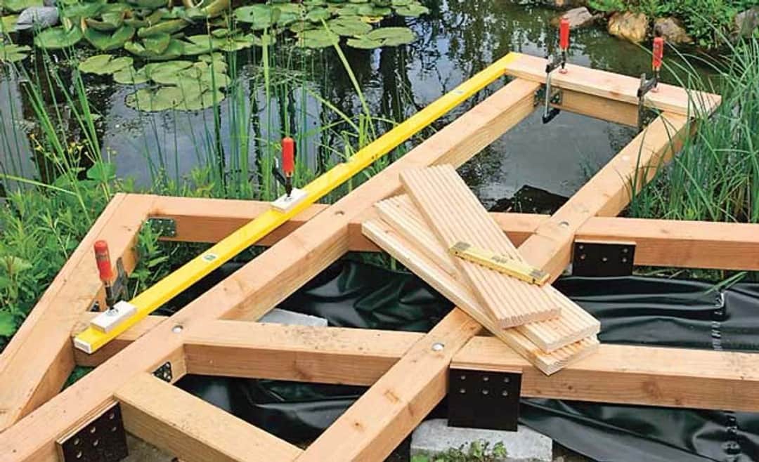 Welches Holz für Steg am Teich: Die besten Optionen für Langlebigkeit